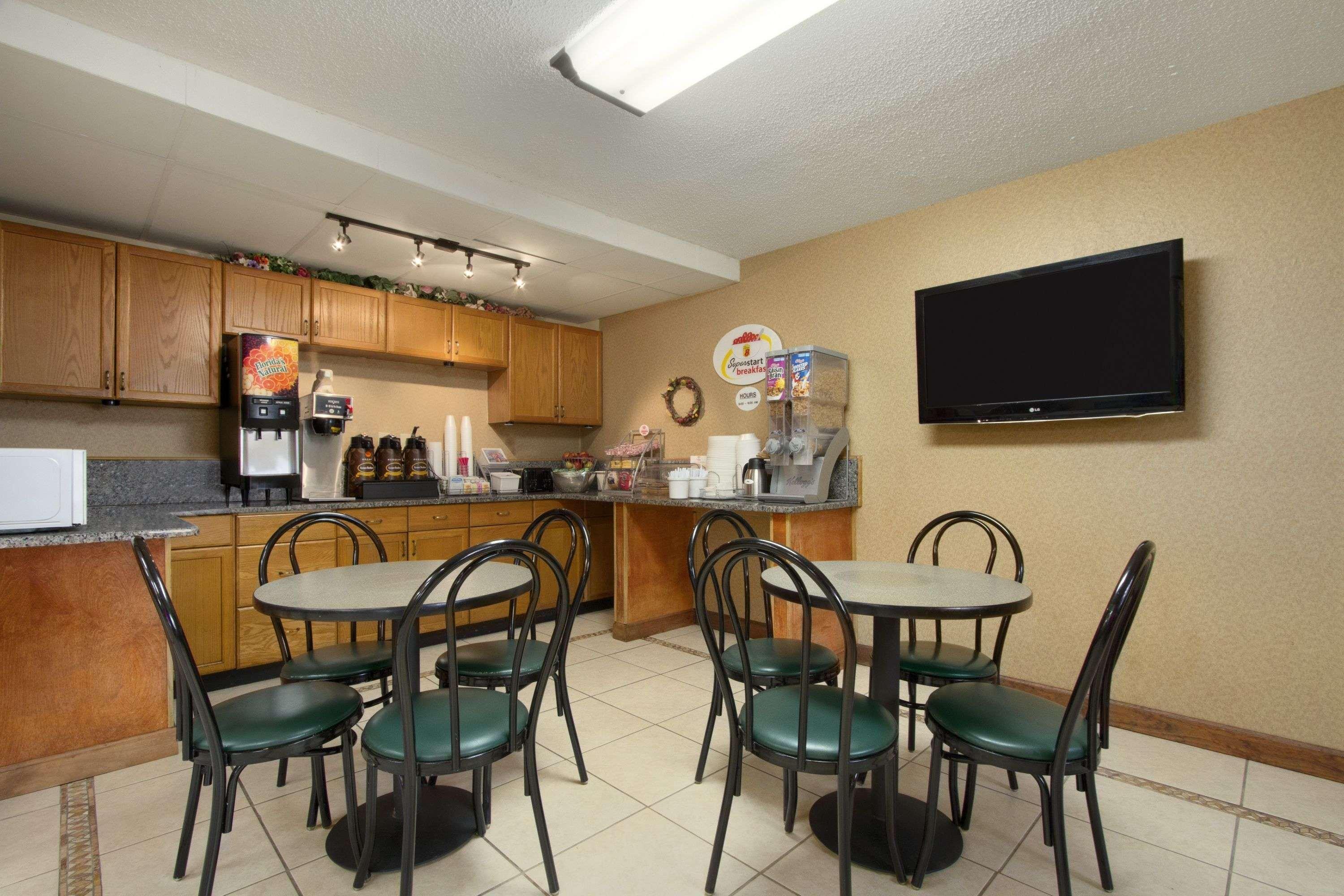 Super 8 By Wyndham Homewood Birmingham Area Экстерьер фото